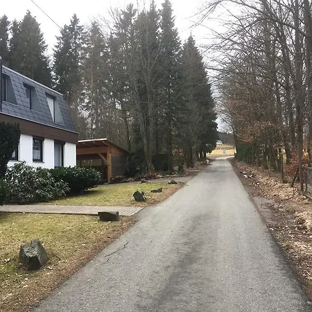 An Der Skipiste 100 Meterbis Moeppis Huette *